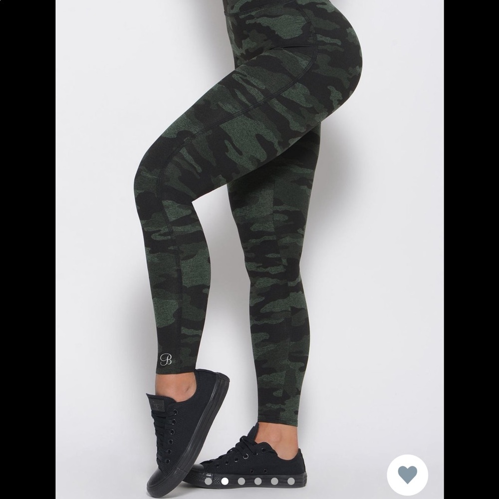 🆕💣🔥Bombshell six camo leggings - Picture 2 of 4